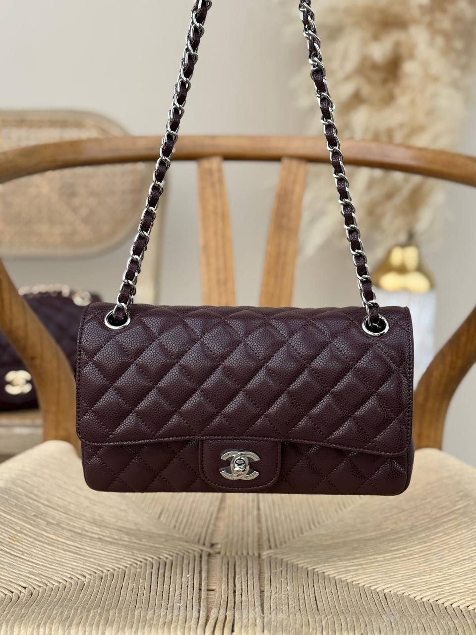 CHANEL
23cm
350 dhs✅
Top quality 
With box🎁

Zain167
♥️♥️♥️