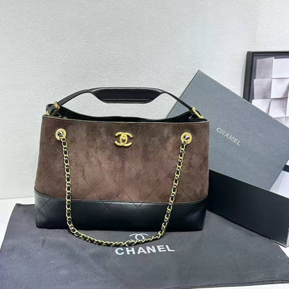 Chanel
GOOD QUALITY
120 dhs✅

Zain200
♥️♥️♥️