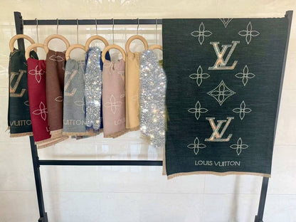 Scarfs

110 dhs🇦🇪🇦🇪
High quality 

Zain04
♥️♥️♥️