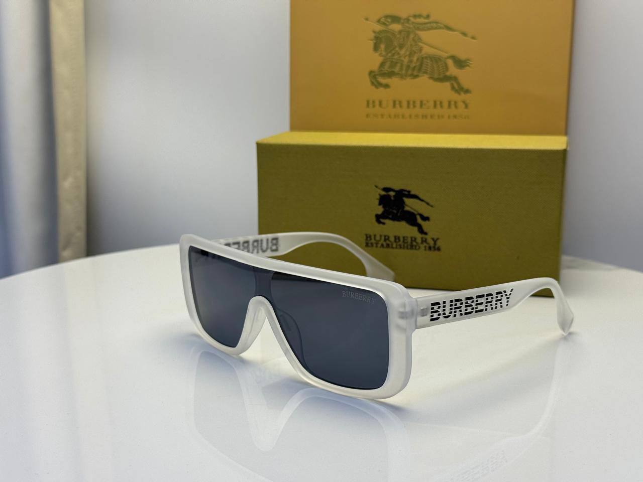 Sunglasses
65 dhs✅

Zain182
♥️♥️♥️