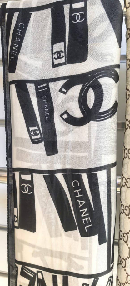 Ladies scarfs 
40 dhs🇦🇪🇦🇪

Zain161
♥️♥️♥️