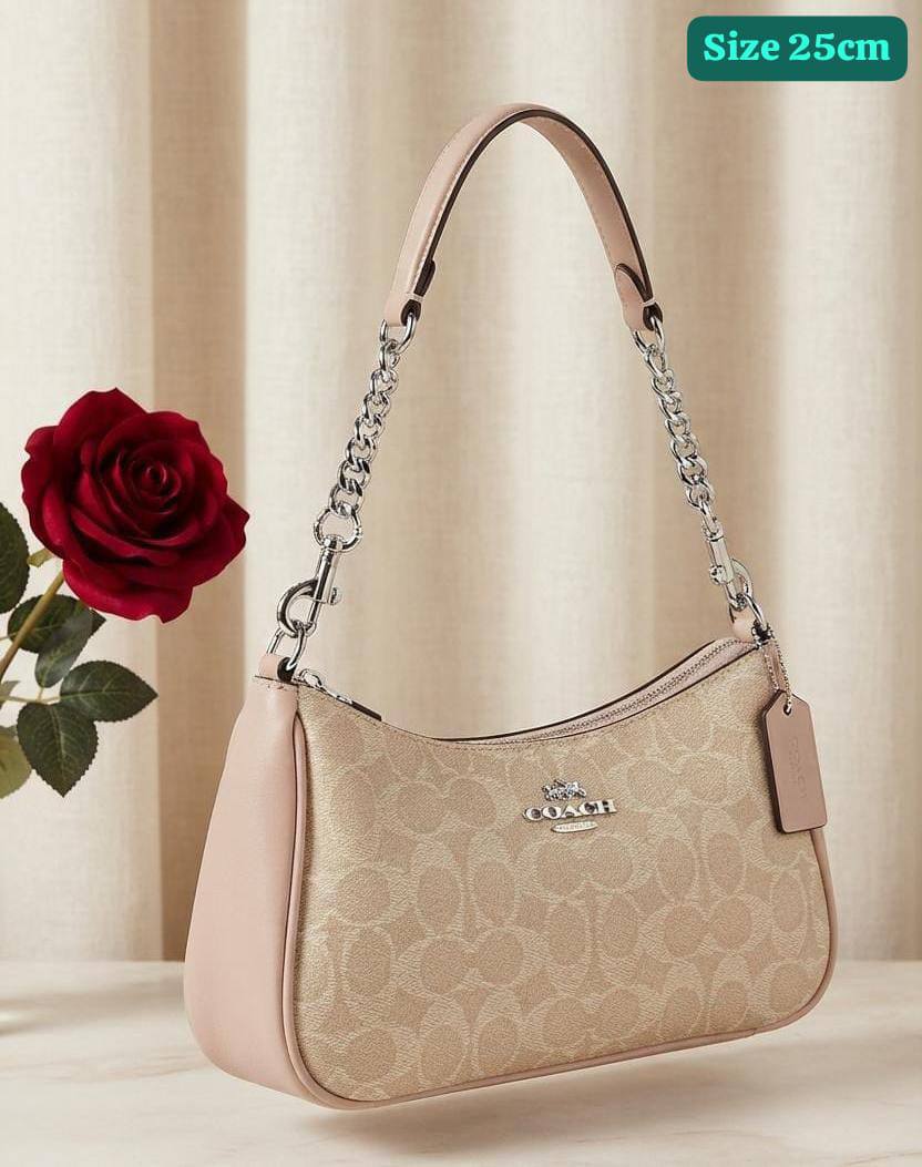 Coach
Good quality 
with box 
100 dhs🇦🇪🇦🇪

Zain186
♥️♥️♥️