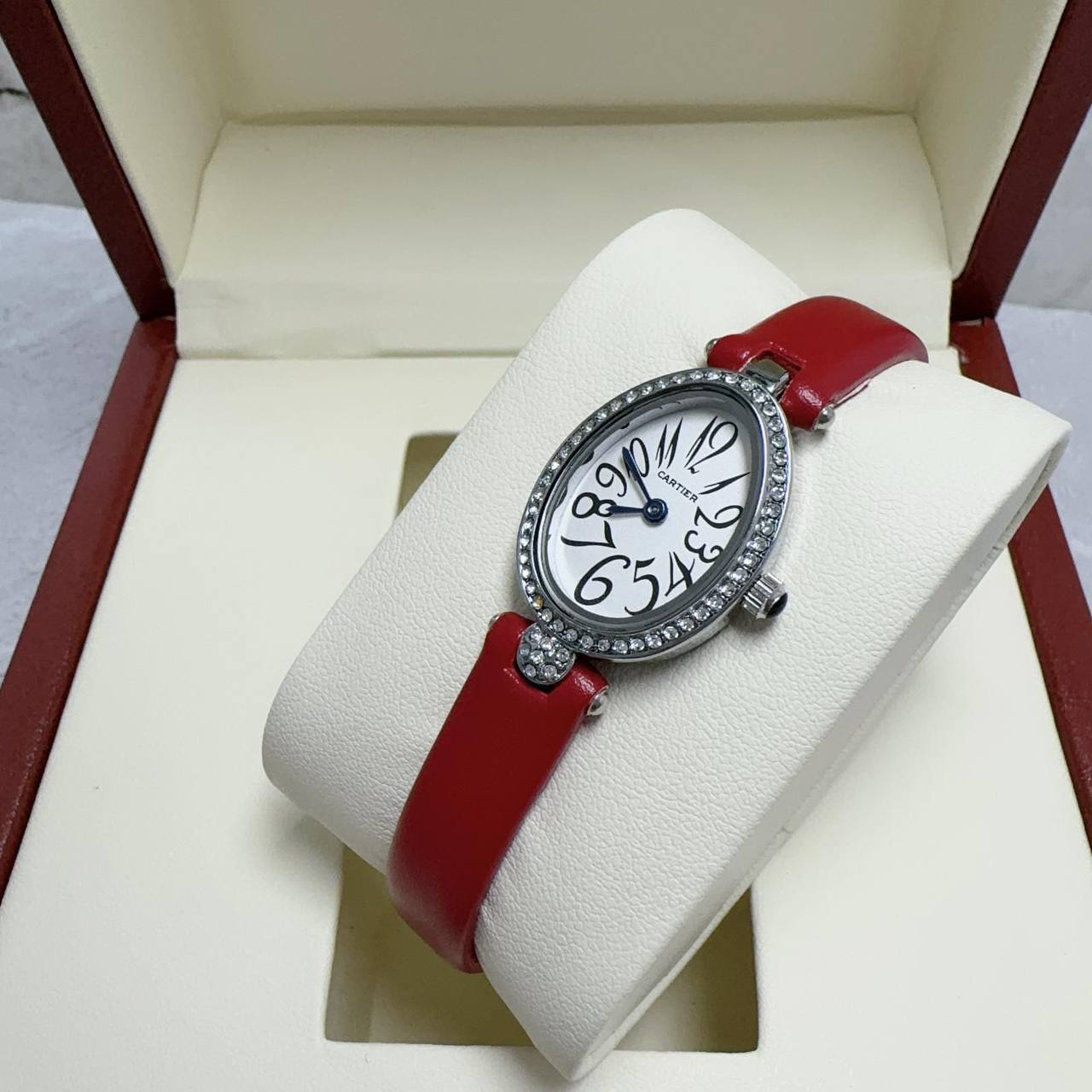 Leather belt 
ladies watches 
55 dhs🌺

Zain45
♥️♥️♥️