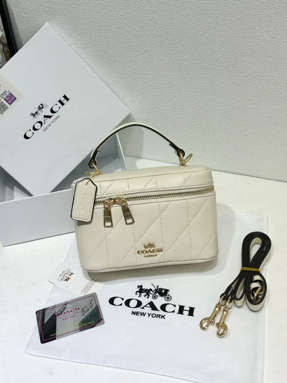 Coach

Best quality

With box’s

100 DHS🇵🇸🇵🇸

size 18cm

Zain158
♥️♥️♥️