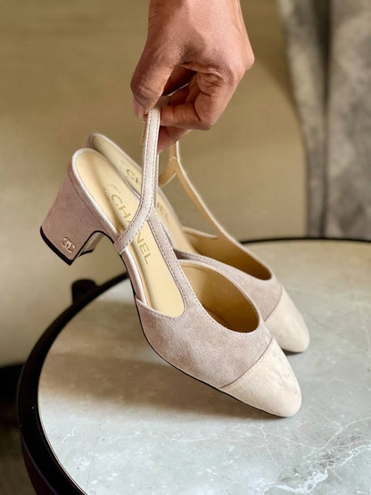 Chanel 

Vip quality 

Size:36 to 42

430 dhs🇦🇪🇦🇪

Zain113
♥️♥️♥️