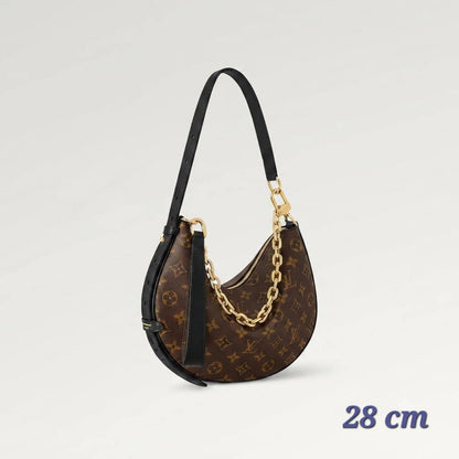 LV
Cookie BB bag
Monogram canvas 
Crescent moon shape
with contrast leather trim
Gold Chain Hardware
Size :28 cm
With BOX

100 dhs🇦🇪🇦🇪

Zain239
♥️♥️♥️