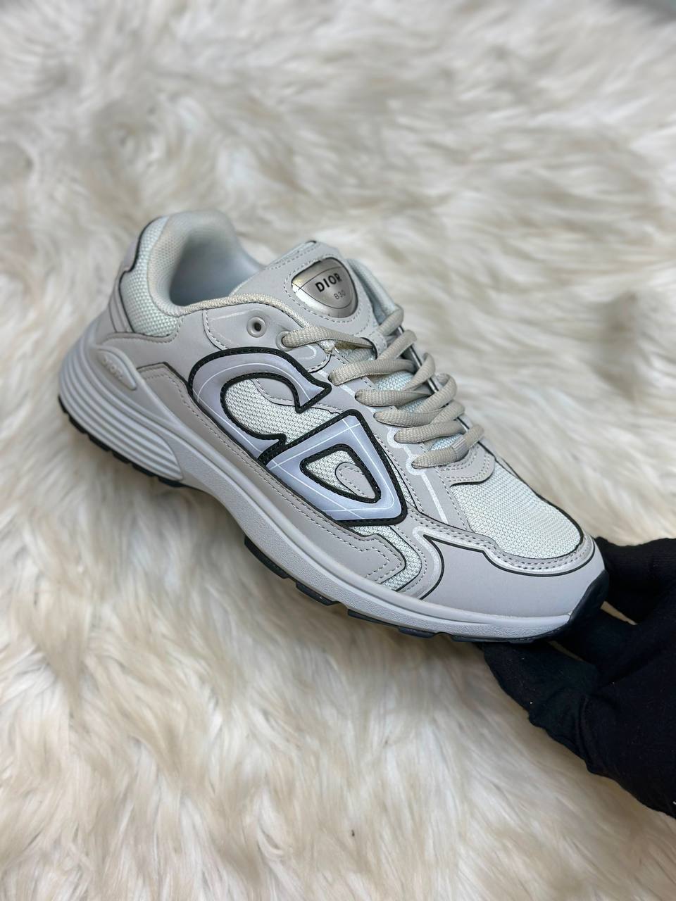 Dior 
Size:40 to 45 
150 dhs💛

Zain241
♥️♥️