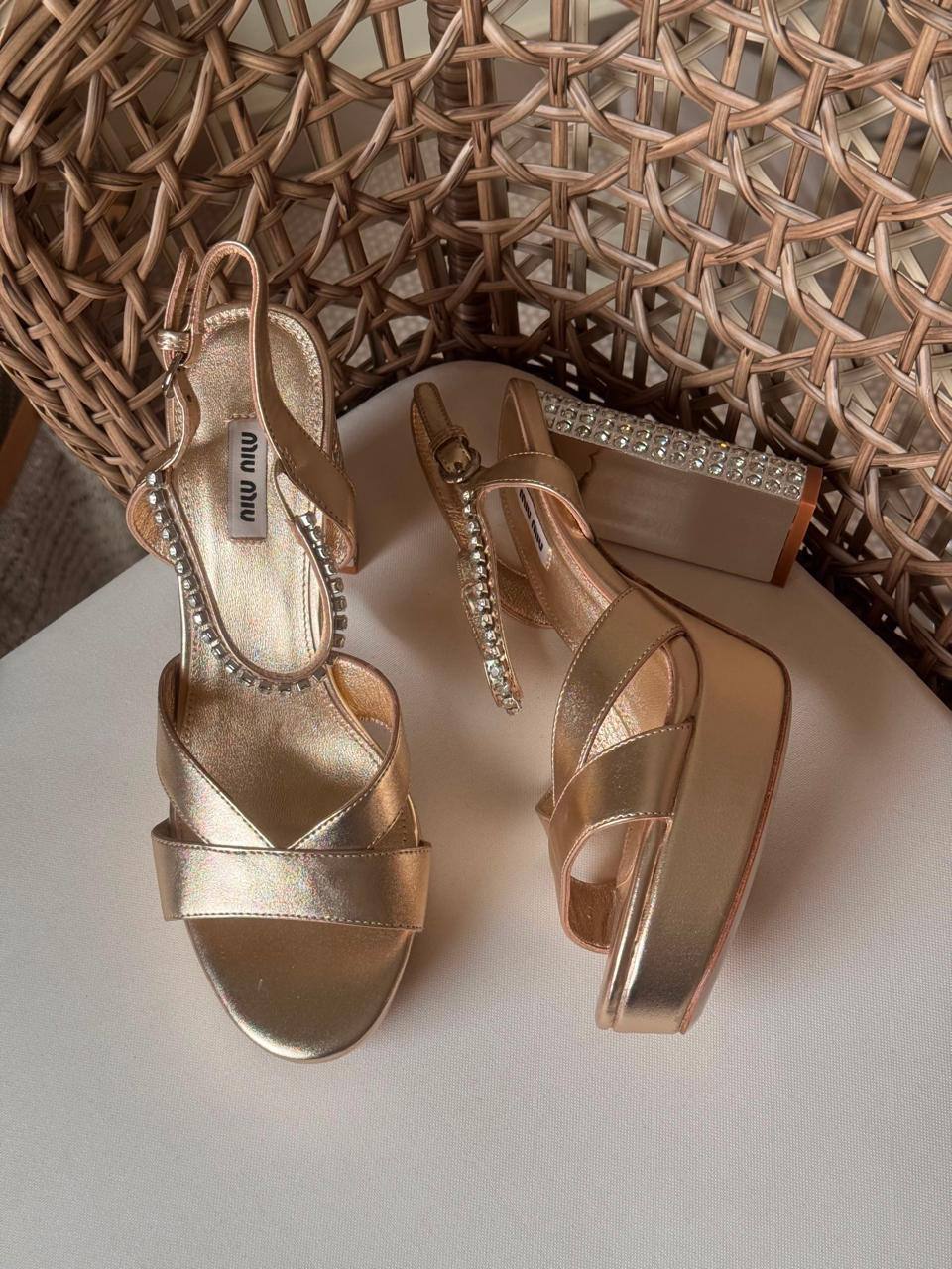 MIU MIU 
✨ Collection
👠 36–41
💎 Premium Quality
🔥 Super Master
450 dhs🇦🇪🇦🇪

Zain198
♥️♥️♥️