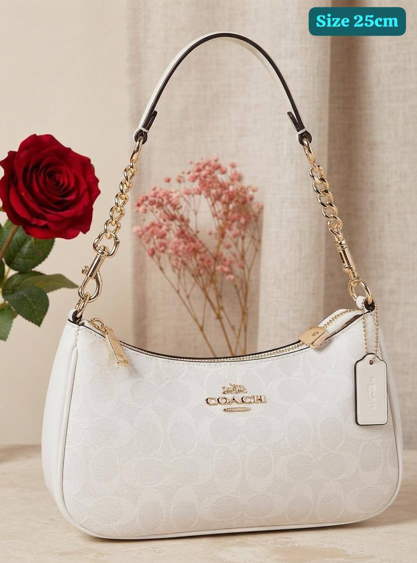 TORY BURCH
Totebag with Wrislet Zip
Canvas Material
Gold Logo And zip Hardware
Size :33 cm
Without BOX

110 dhs🇦🇪🇦🇪

Zain239
♥️♥️♥️