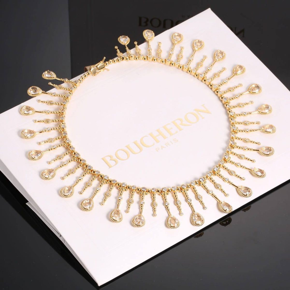 Boucheron necklace
Necklace 
Master quality

275 dhs🇦🇪  good box 🎁

Zain48
♥️♥️♥️