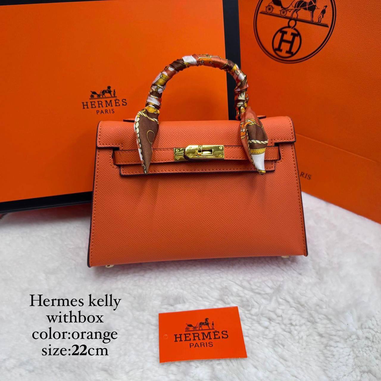 Hermes ᴋᴇʟʟʏ ʙᴀɢ  
gold hardware 
ᴡɪᴛʜ ʙᴏx 🎁
ʟᴇᴀᴛʜᴇʀ 
sɪᴢᴇ:22ᴄᴍ 
95 dhs✅

Zain56
♥️♥️♥️
