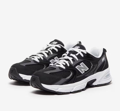 New Balance 530 ‘Black and White’🖤🤍
36-45 AVAILABLE 
170 dhs✅

Zain242
♥️♥️♥️