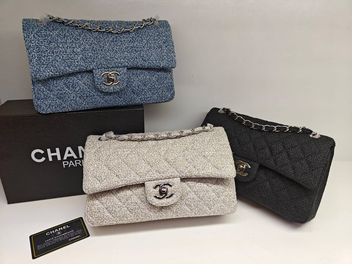 Chanel
 115 dhs🌺 

with box
🎁🎁🎁

Zain235
♥️♥️♥️