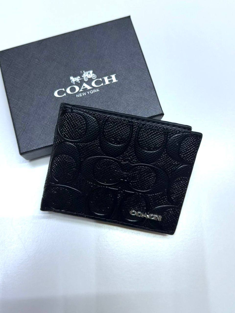 Men's wallet
30 dhs✅
With box
🎁🎁🎁

Zain42
♥️♥️♥️