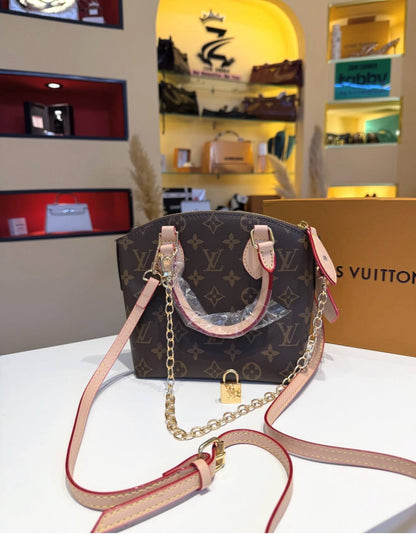 Lv

85 dhs
With box

Zain31

اطلبوها من الوتس المثبت في الأعلى👆🏻👆🏻

تواصلو معنا 👈🏻 Zain 
For order WhatsApp pinned 👆🏻

♥️♥️♥️