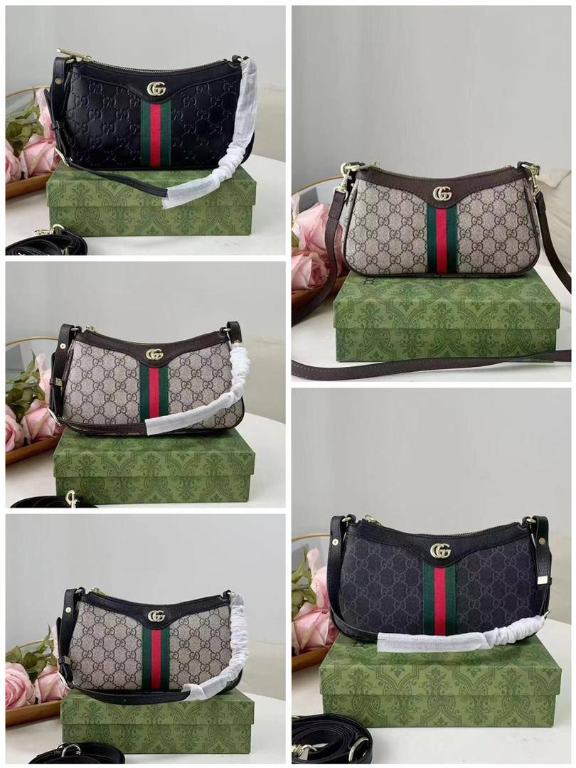 Gucci
85 dhs🪙💕

with box
🎁🎁🎁

size 25×9×14cm

Zain44
♥️♥️♥️