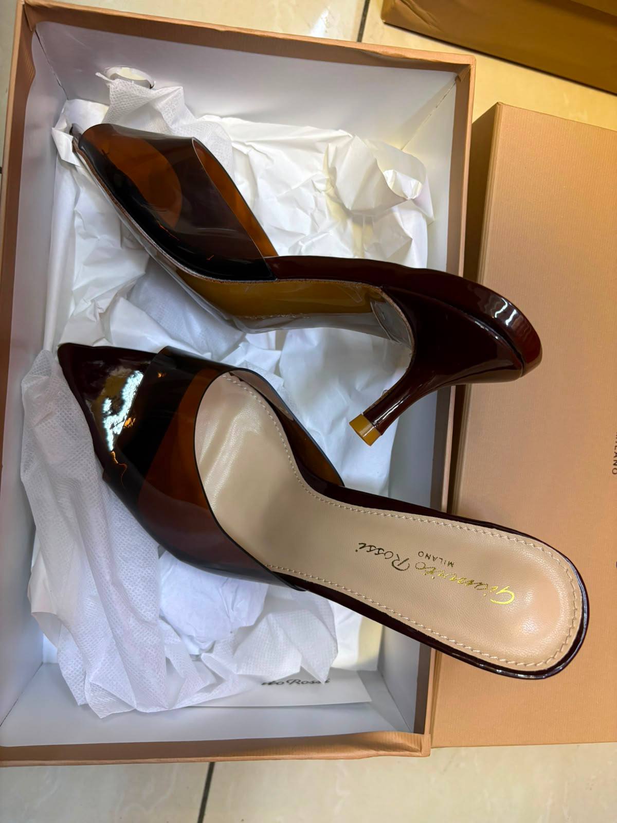 Ginavito Rossi
Size 36-41
110 dhs🇦🇪🇦🇪

Zain145
♥️♥️♥️