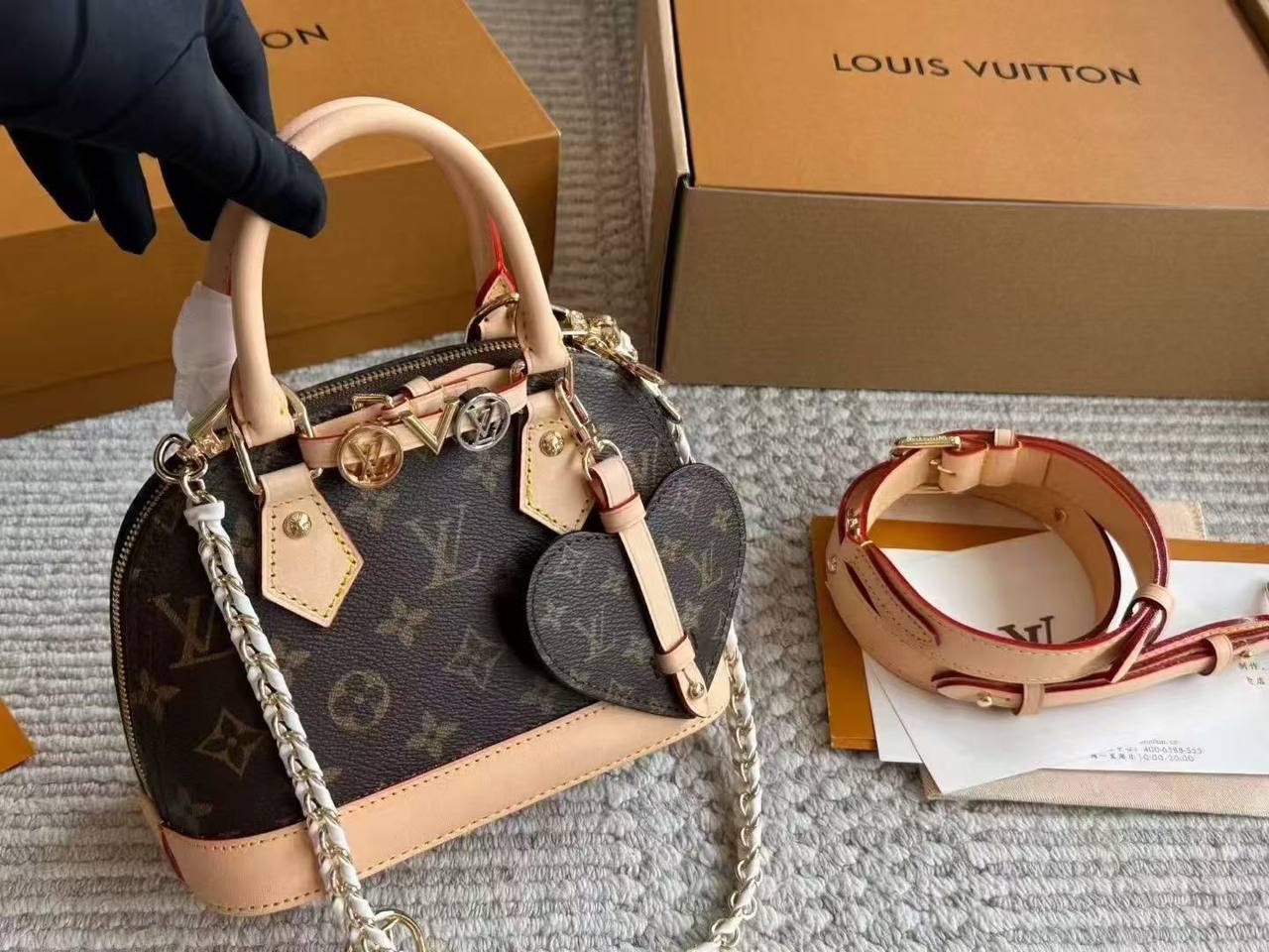 LV Alma 
Master
340 dhs🇦🇪🇦🇪
#20cm🩷🩷🙋‍♂️

Zain228
♥️♥️♥️