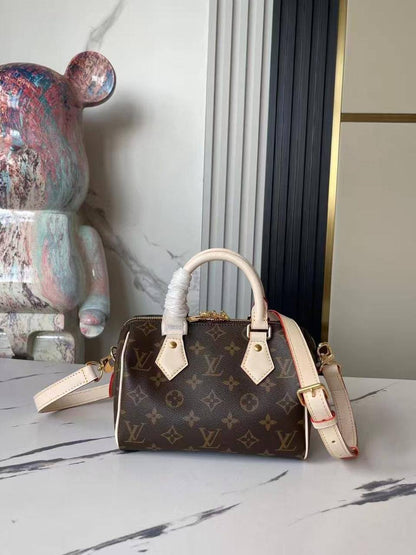 💎 LV Speedy
High quality +🎁
Size : 22 * 15 cm
80 dhs🪙🌨️

with box🎁

Zain115
♥️♥️♥️
