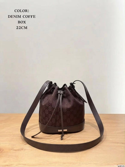 Gucci ʙᴜᴄᴋᴇᴛ ʙᴀɢ
ʜᴀɴᴅʙᴀɢ/ ʟᴏɴɢ sᴛʀᴀᴘ
Fʀᴏɴᴛ ʟᴏɢᴏ sɪʟᴠᴇʀ ʜᴀʀᴅᴡᴀʀᴇ 
ᴡɪᴛʜ ᴍᴀʀʀᴏɴ ʙᴏx
Cᴀɴᴠᴀs 
Sɪᴢᴇ: 22ᴄᴍ
130 dhs🇦🇪🇦🇪

Zain56
♥️♥️♥️