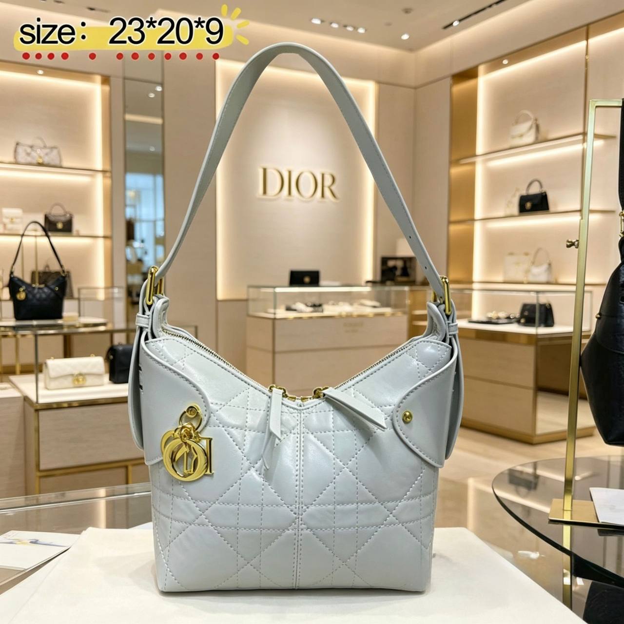 Dior - Chanel
90 dhs✅

with box
🎁🎁🎁

Zain60
♥️♥️♥️
