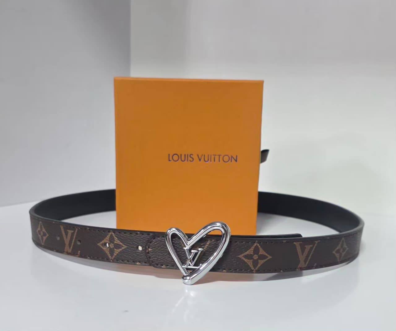 Ladies belts 
with box 
35 dhs💛

Zain232
♥️♥️♥️