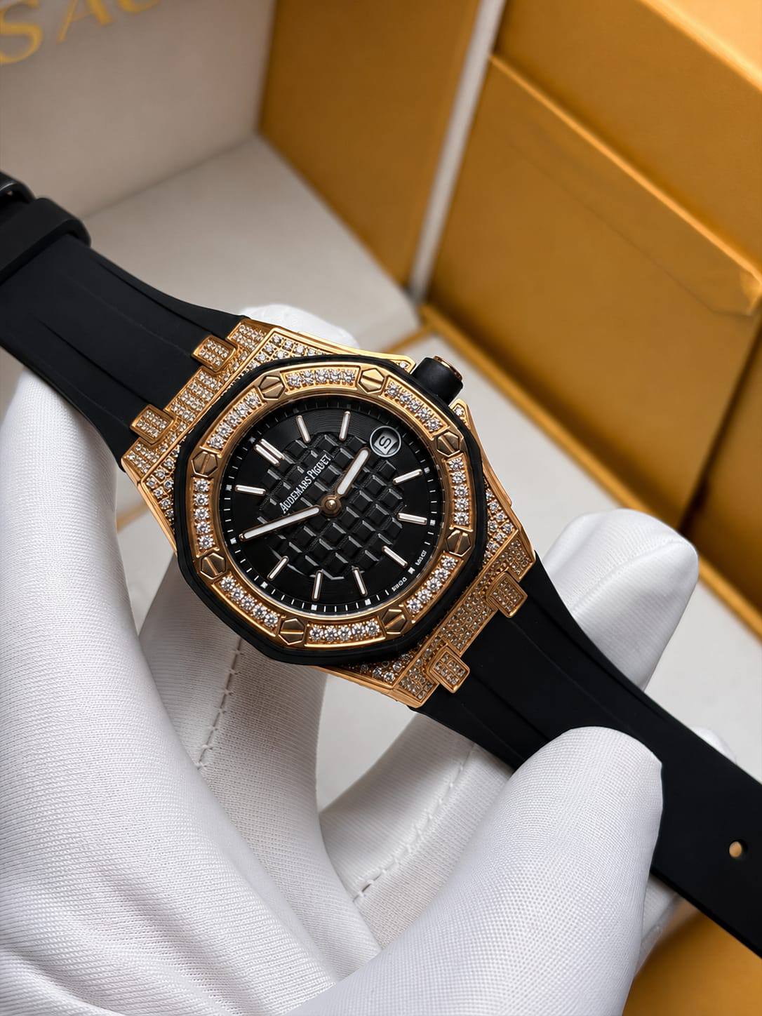 Ap watch for ladies good quality 
350 dhs✅

Zain59
♥️♥️♥️