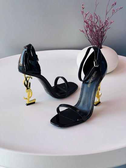 YSL
36_41
Super high quality* 
450 dhs🗽

Zain176
♥️♥️♥️
