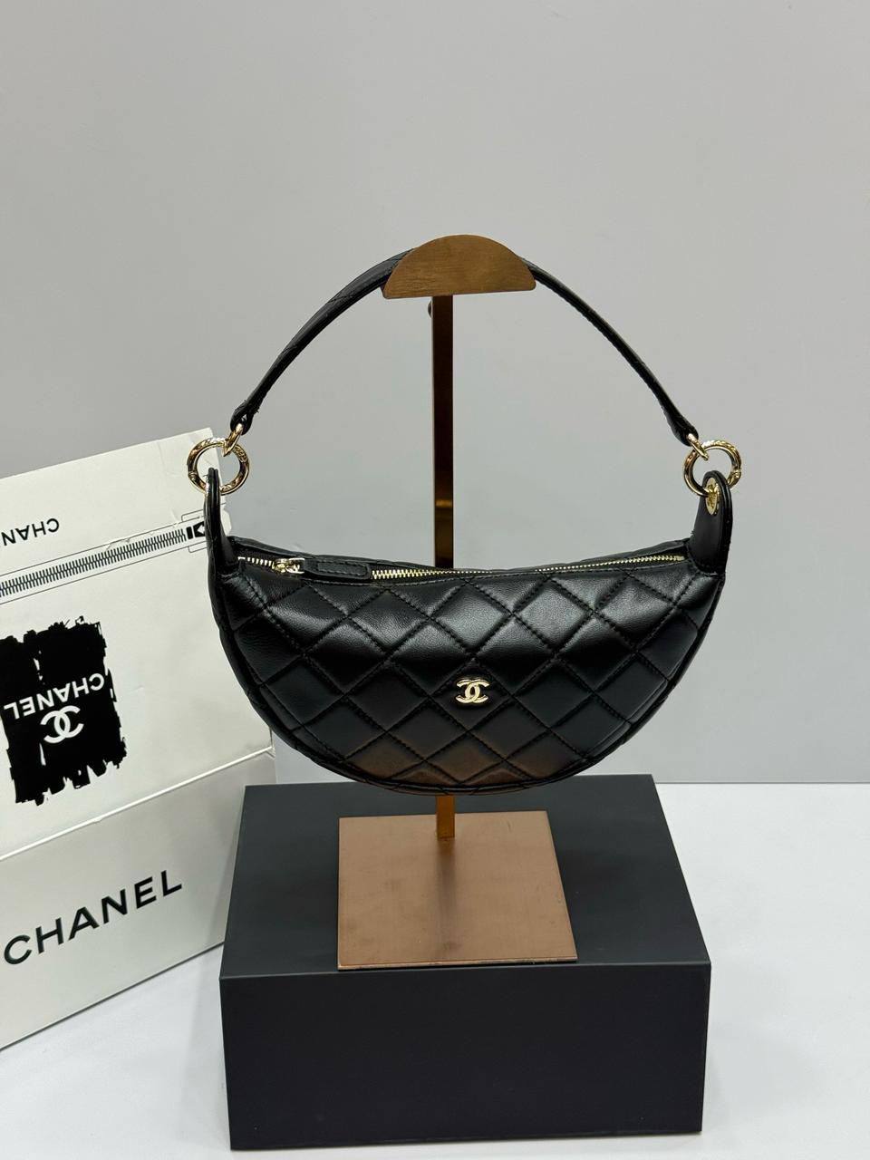 Chanel Master
25cm🫶🏼
260 dhs👑

Zain228
♥️♥️♥️