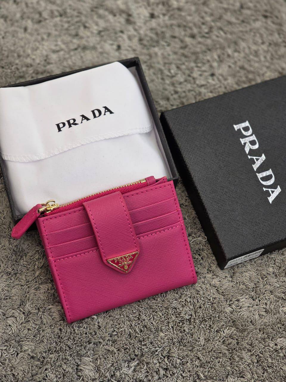 💼 Prada Wallet 💼
105 dhs🪙🌨️
Good Quality 

Zain131
♥️♥️♥️