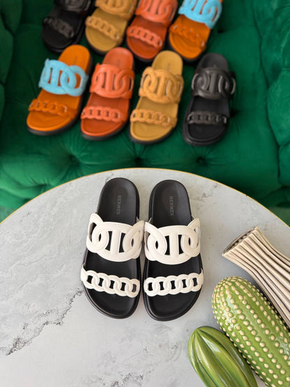 HERMES
Vip quality
Size 36 to 42
450 dhs✅

Zain113
♥️♥️♥️