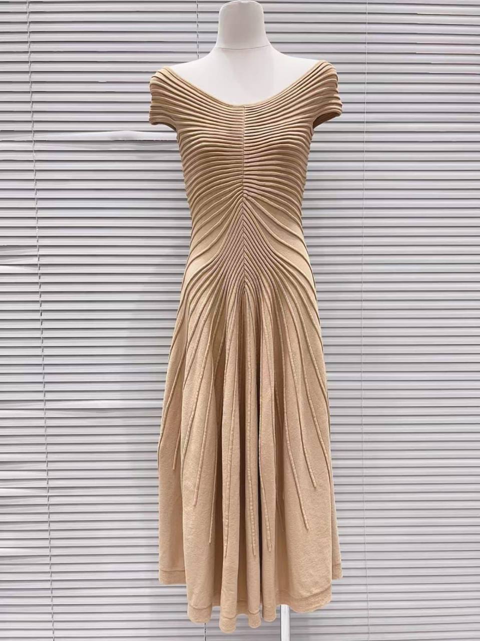 *New collections*                                                
ALAIA
*Super Master quality*
*Sizes: S M L XL* 
570 dhs💓

Zain308
♥️♥️♥️