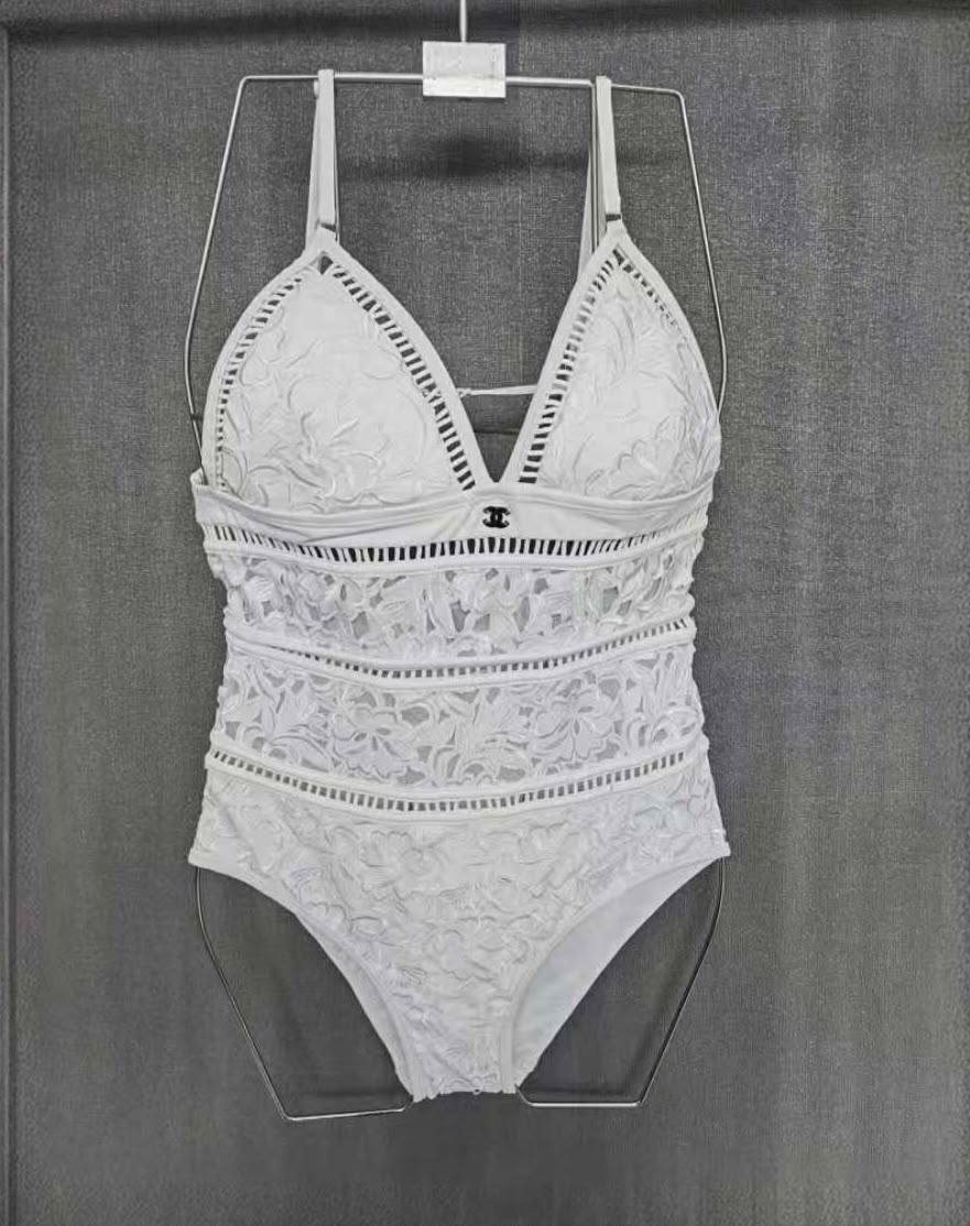CHANEL
Women’s Swimsuit
Master Quality 
SMLXL
280 dhs✅

Zain276
♥️♥️♥️