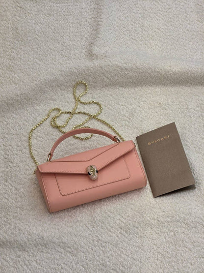Bvlgari
Master
 20Cm With Box
360 dhs✅

Zain131
♥️♥️♥️