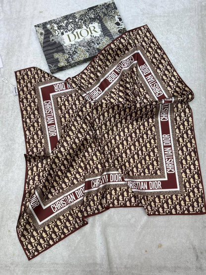 Silk square scarf 
40 dhs🇦🇪🇦🇪
Size 90*90

Zain93
♥️♥️♥️