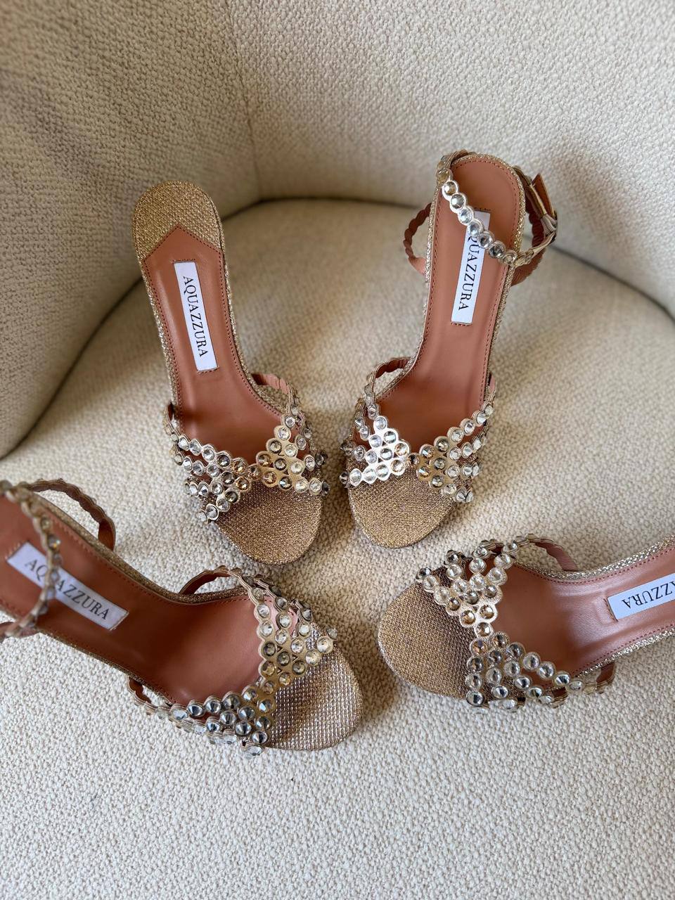 Aquazzura
𝑨𝑨𝑨 𝑸𝑼𝑨𝑳𝑰𝑻𝒀
𝑺𝑰𝒁𝑬 {35 𝒕𝒐 42}
450 dhs✅

Zain81
♥️♥️♥️