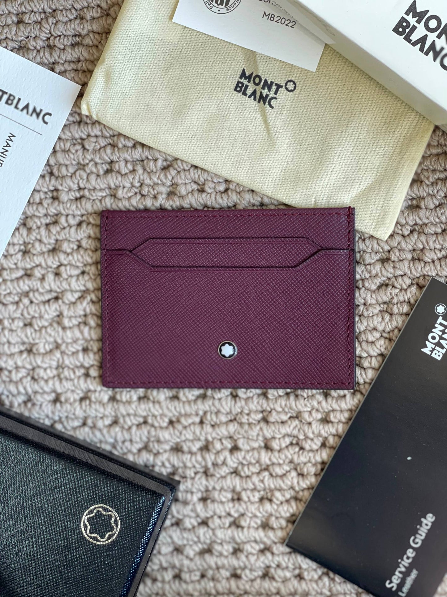 MONT BLANC
*Card Holder*
*Super Master Quality*
350 dhs🇦🇪🇦🇪

Zain179
♥️♥️♥️