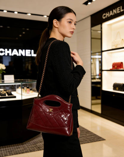 Chanel
100 dhs✅
with box 
Size:21/4.5/16

Zain07
❣️❣️❣️