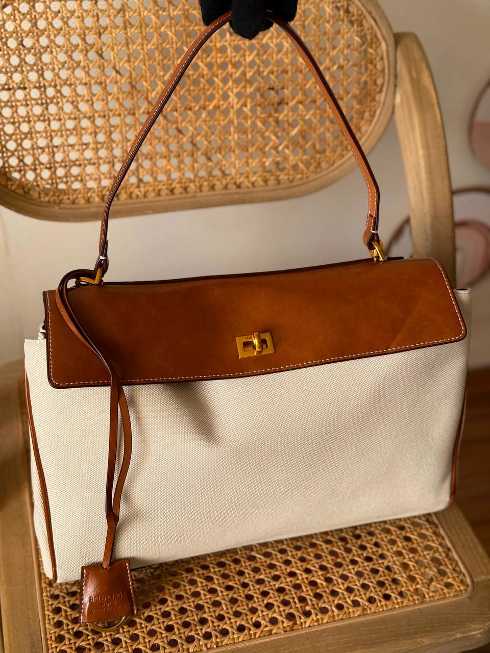 New Collection✨✨✨

BALENCIAGA

36cm

420 DHS🇦🇪🇦🇪🇦🇪

MASTER QUALITY

Zain167
♥️♥️♥️