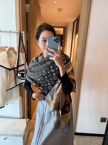 Coming new stock
Winter scarf 
45 dhs🪙🌨️

Zain93
♥️♥️♥️