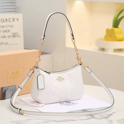 COACH 
95 dhs✅
With box 
25cm👈🌹

Zain161
♥️♥️♥️