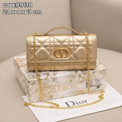Dior
ᴄᴀʀᴏ ᴅɪᴏʀ ғʟᴀᴘ ᴄʟᴜᴛᴄʜ
ɪɴ ᴛᴏᴘ ʜᴀɴᴅʟᴇ ʙᴀɢ
ʜᴀs ʟᴏɴɢ ɢᴏʟᴅ ᴄʜᴀɪɴ  sᴛʀᴀᴘ
ɪɴ ᴛᴡɪsᴛ ʟᴏɢᴏ ʟᴏᴄᴋ 
sɪᴢᴇ: 24 cm
ᴡɪᴛʜ BOX

75 dhs🇦🇪🇦🇪

Zain31
♥️♥️♥️