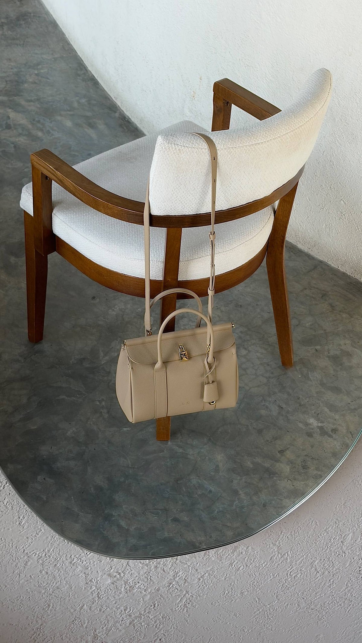 New collection ⚜️
LORO PIANA 🤎
VIP quality 💎
Loom bag L25 ✨
Size : 25 cm
For Price 👇 WhatsApp✅
0568585901 
0507557372
0552275751 Owner Zain 👌

Zain336
♥️♥️♥️
