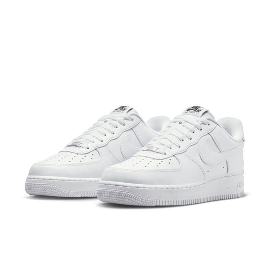 Nike
Size 40 TO 45 
110 dhs✅

Zain183
♥️♥️♥️