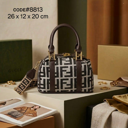 FENDI ʙᴏsᴛᴏɴ ʙᴀɢ
FF ᴊᴀᴄǫᴜᴀʀᴅ ғᴀʙʀɪᴄ
ᴡɪᴛʜ ʟᴏɴɢ ᴛʀɪᴍ ʙᴇʟᴛ sᴛʀᴀᴘ
sɪᴢᴇ : 26 cm

75 dhs✅

Zain31
♥️♥️♥️