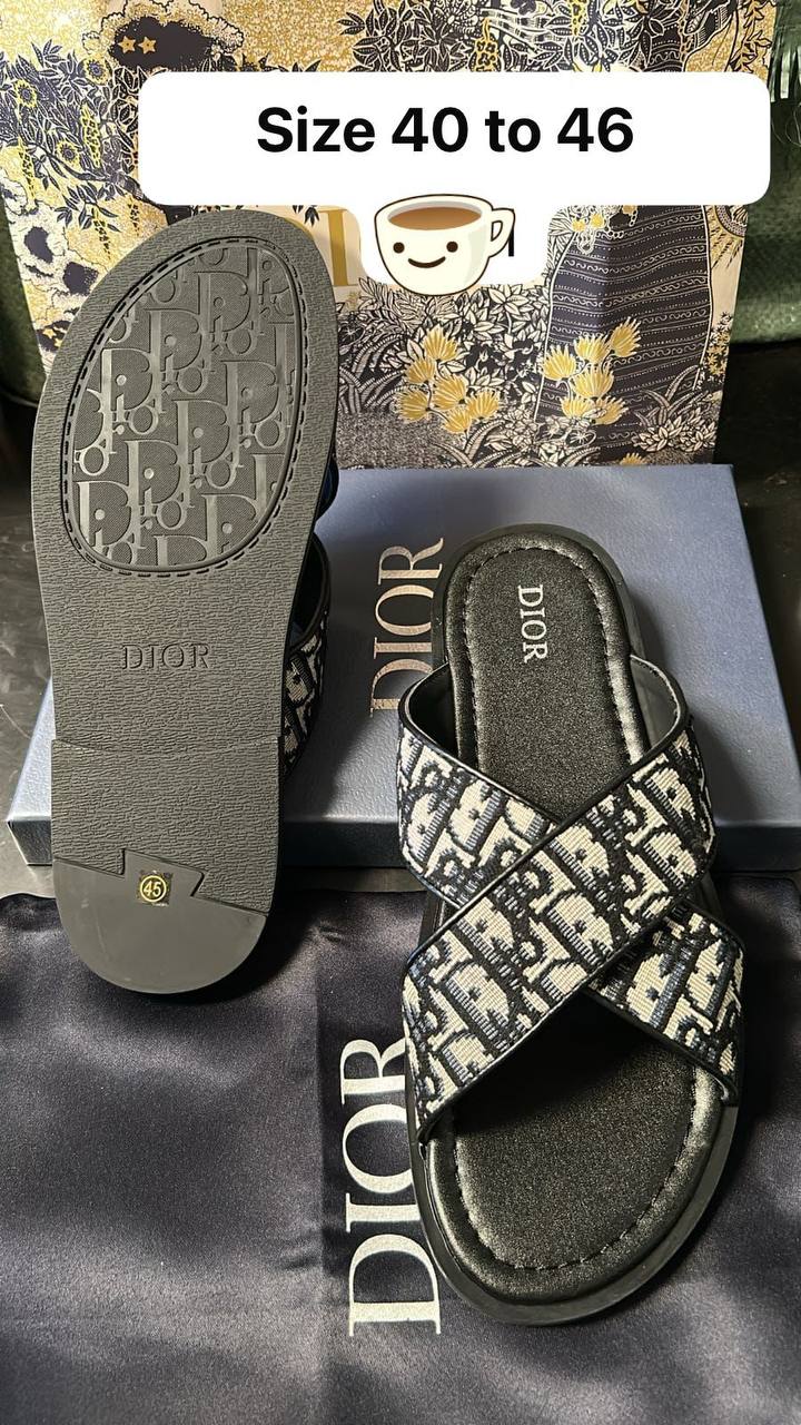 Dior

100 dhs✅

Zain146
♥️♥️♥️