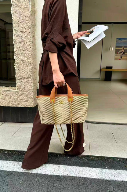 CHANEL
GOOD QUALITY 
130 dhs✅

Zain295
♥️♥️♥️