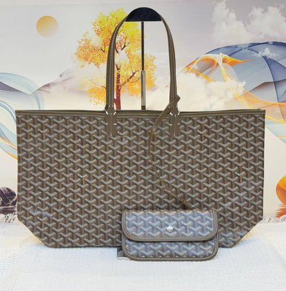 Goyard
Best quality 
90 dhs🪙🖤
size 56cm

Zain158
♥️♥️♥️