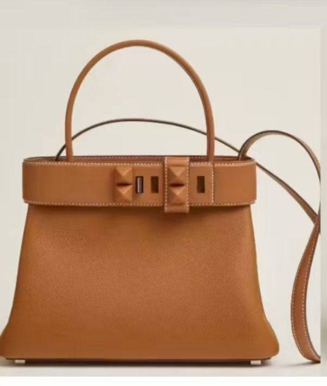 Hermes
Master Bags +++
For Price 👇 WTSP Text Zain 0568585901

Zain142
♥️♥️♥️