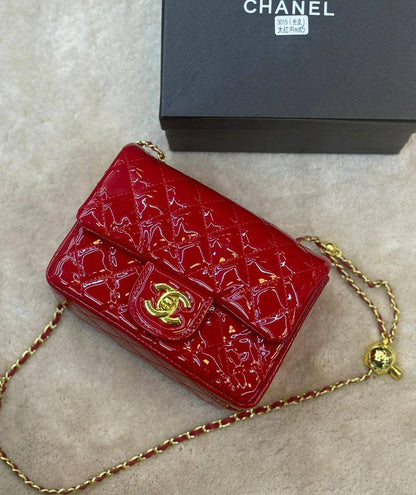 CHANEL 🆕
GOOD QUALITY 💯
95 dhs🪙🌨️
WITH BOX 📦 

Zain28
♥️♥️♥️